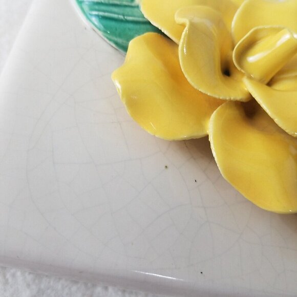 Vintage Porcelain Vanity yellow rose leaf Floral Trinket Jewelry Box Embossed - Picture 9 of 14